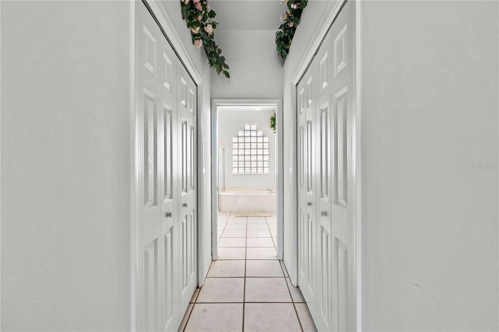 SUN CITY CENTER UNIT 257 PH II LOT 28 BLOCK 4 - Residential