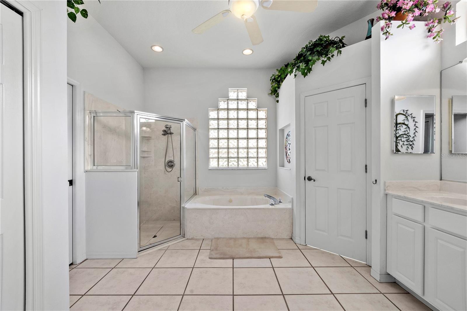 SUN CITY CENTER UNIT 257 PH II LOT 28 BLOCK 4 - Residential