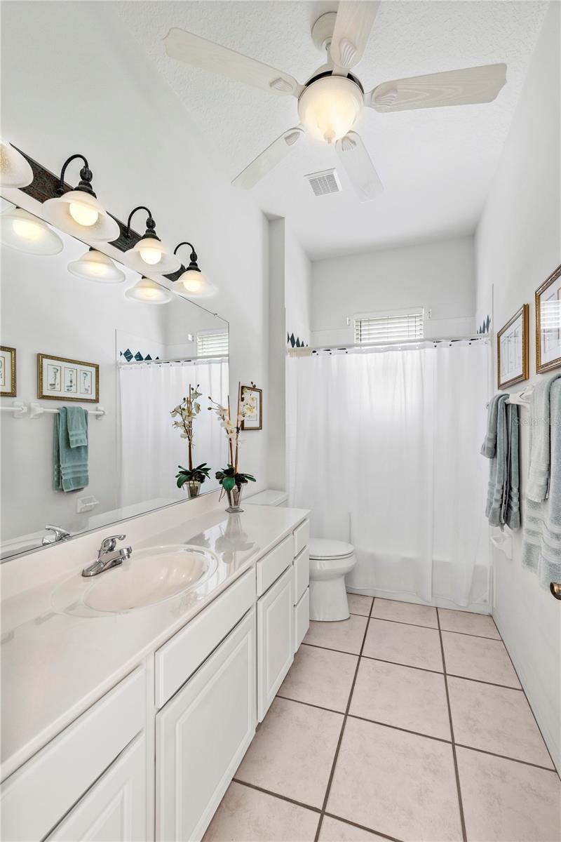 SUN CITY CENTER UNIT 257 PH II LOT 28 BLOCK 4 - Residential