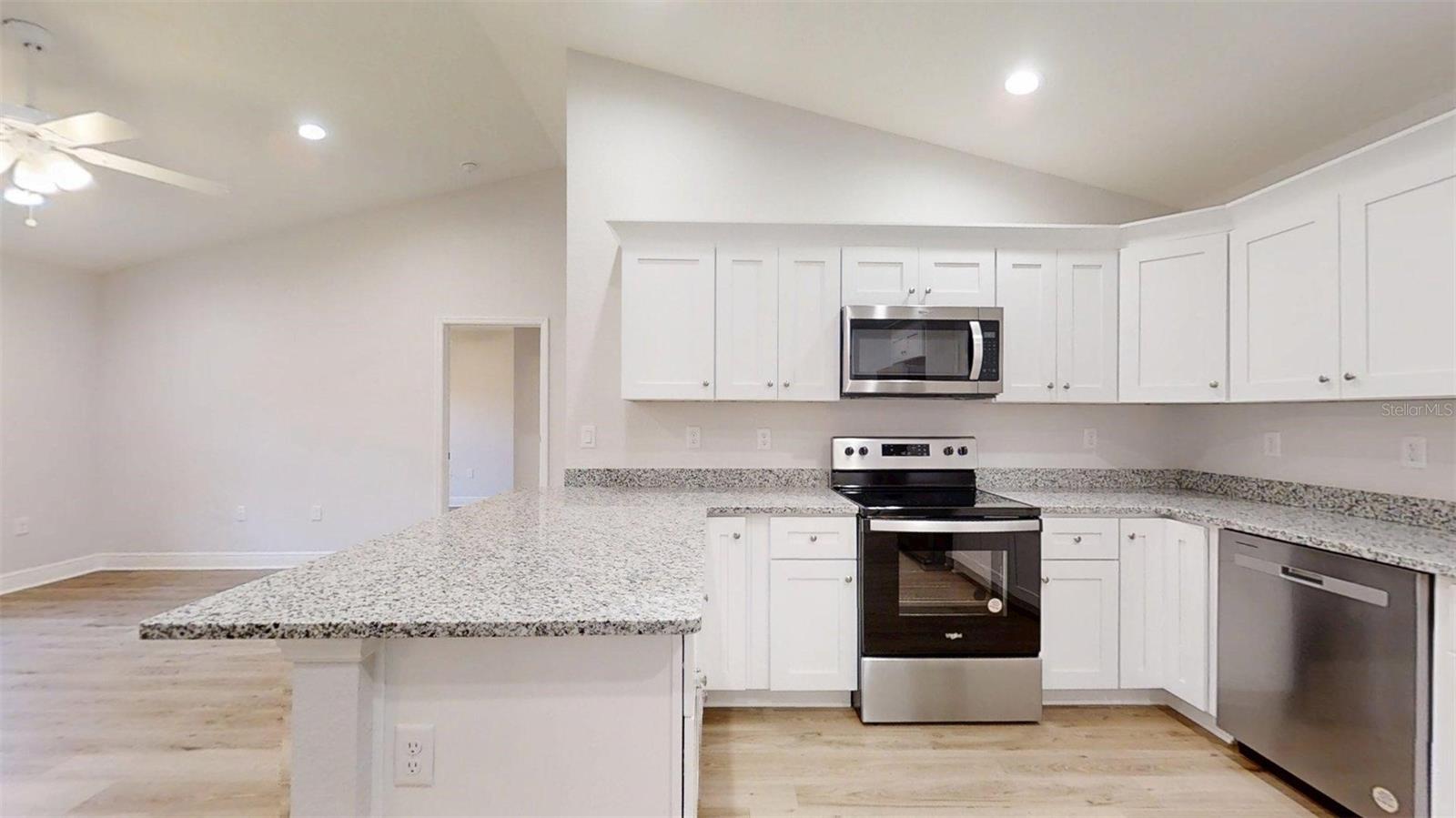 RAINBOW LAKES ESTATES - Residential