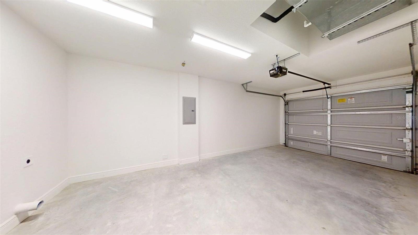 RAINBOW LAKES ESTATES - Residential