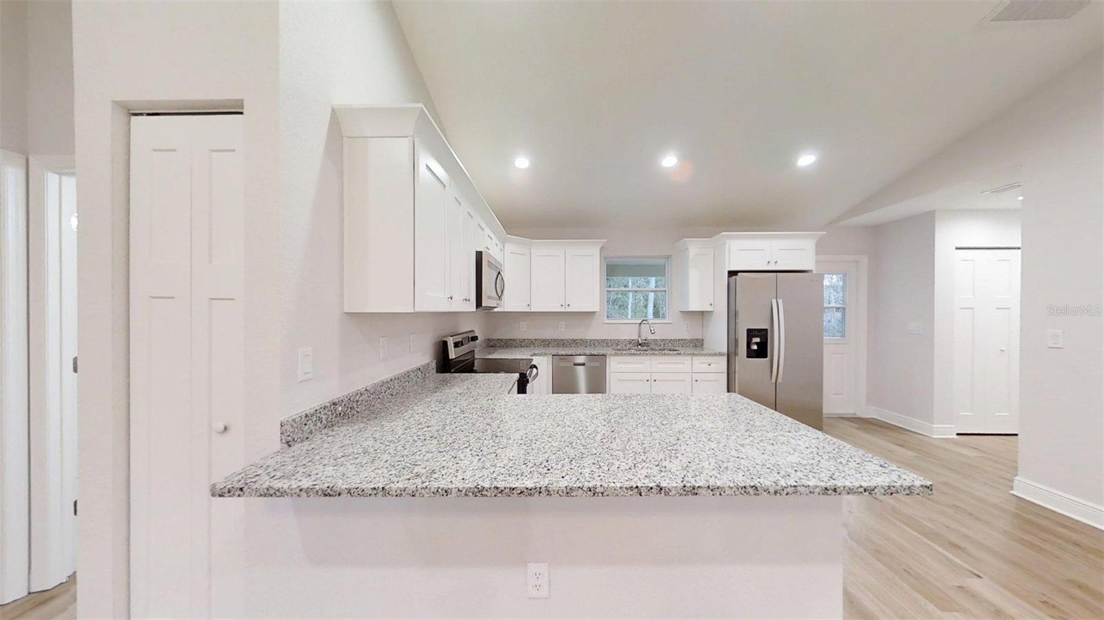 RAINBOW LAKES ESTATES - Residential