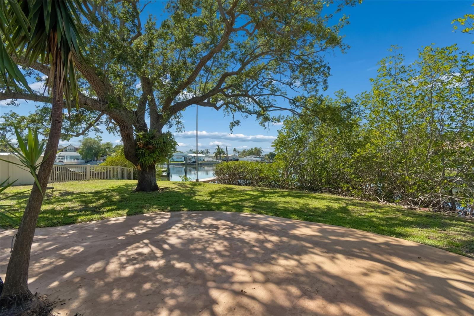 SHORE ACRES BUTTERFLY LAKE REP - Residential