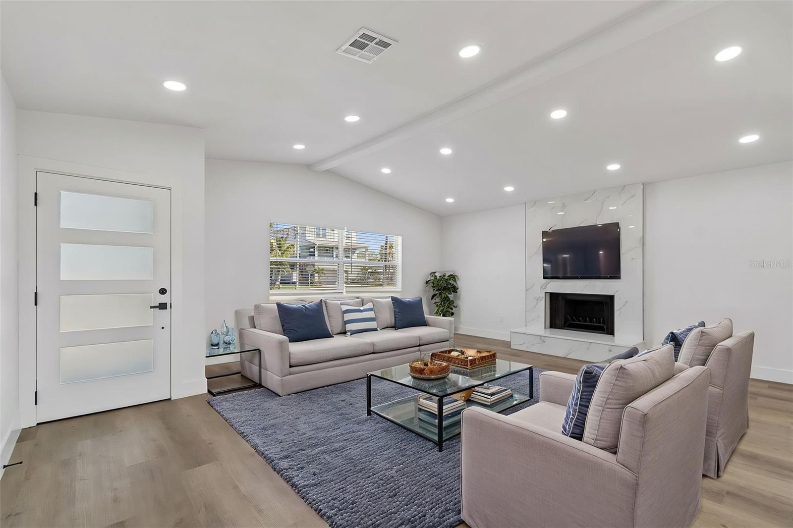 SHORE ACRES BUTTERFLY LAKE REP - Residential