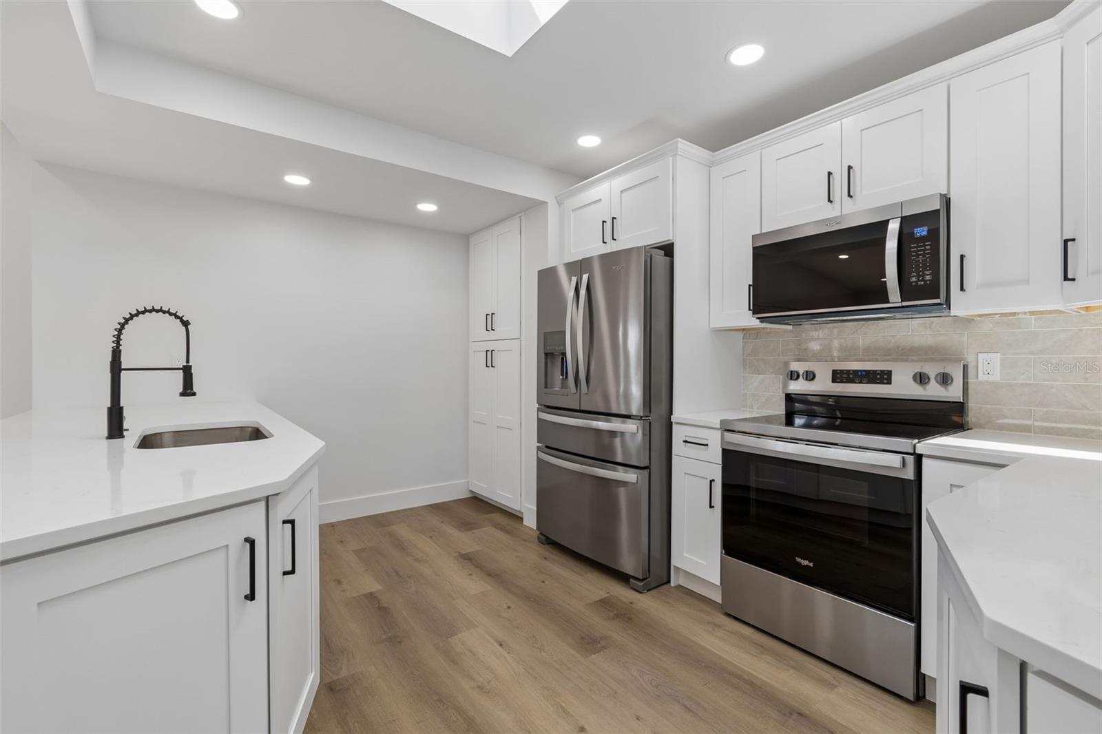 SHORE ACRES BUTTERFLY LAKE REP - Residential