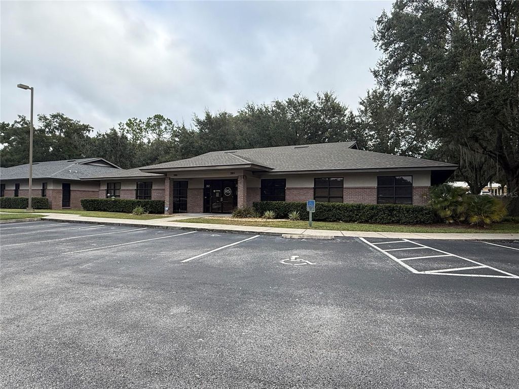 Photo of 3220 SW 31st Road #202, Ocala, FL 34474 (MLS # OM711720)