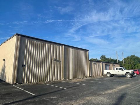 Photo of 195 Wendell Avenue, Groveland, FL 34736 (MLS # G5081047)