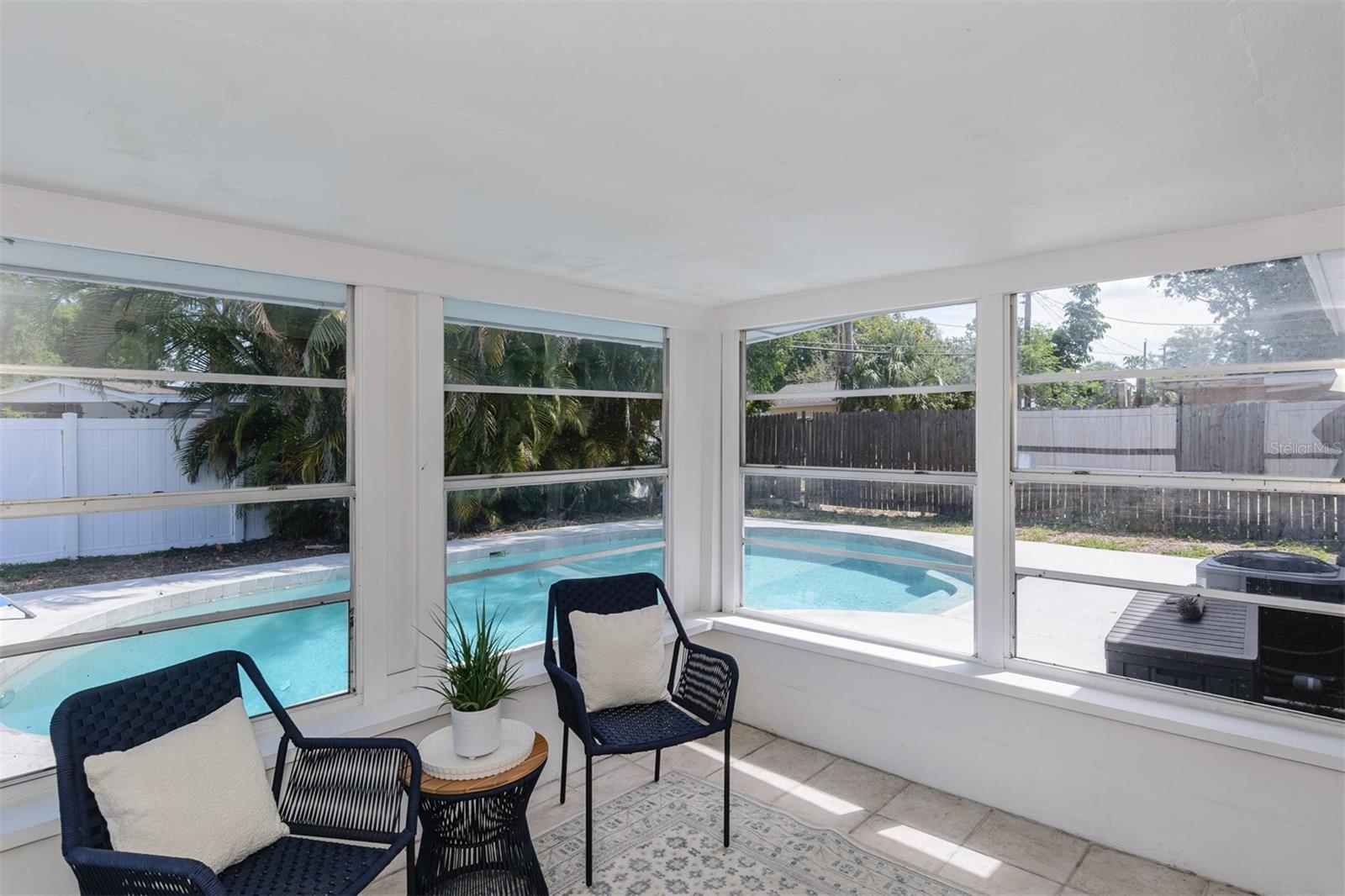 WINSTON PARK - Residential