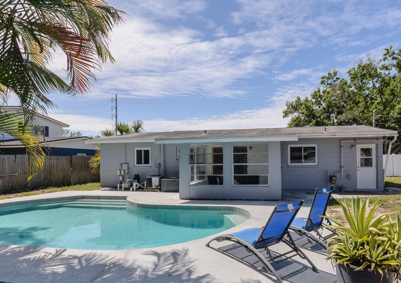 WINSTON PARK - Residential