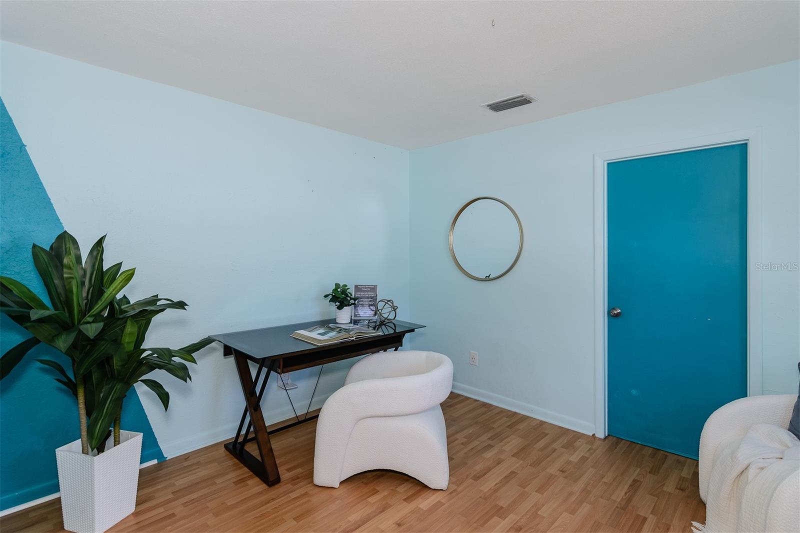 WINSTON PARK - Residential