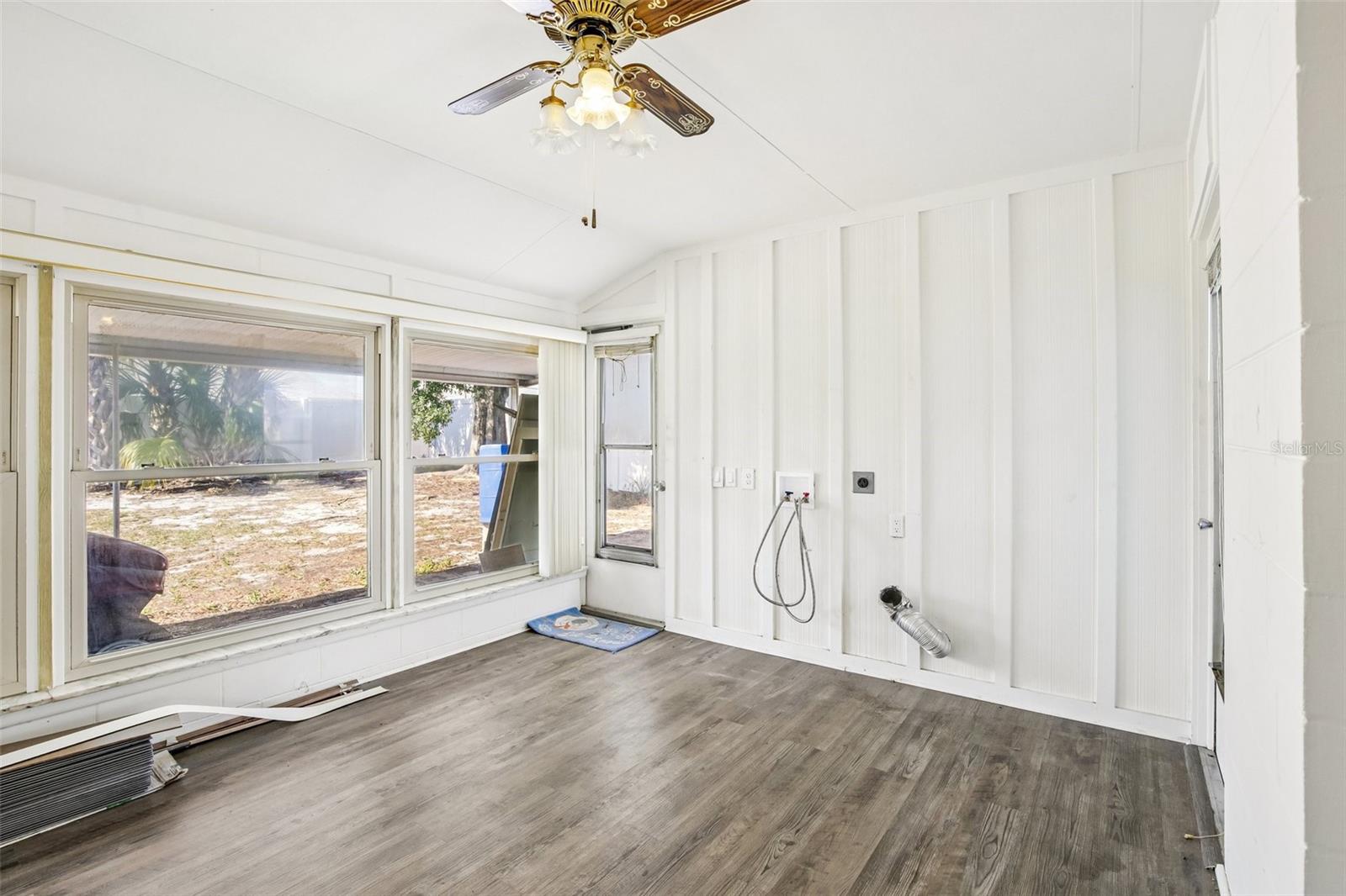 DEL WEBBS SUN CITY FLORIDA UN - Residential