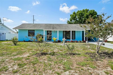 Photo of 704 Ojai Avenue, Sun City Center, FL 33573 (MLS # TB8501162)