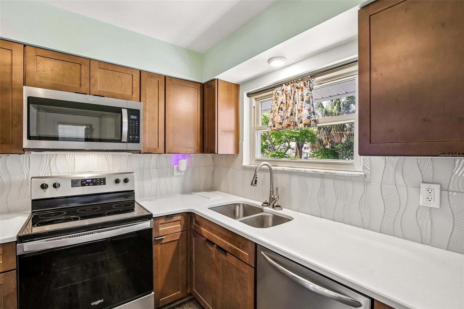 DEL WEBBS SUN CITY FLORIDA UN - Residential