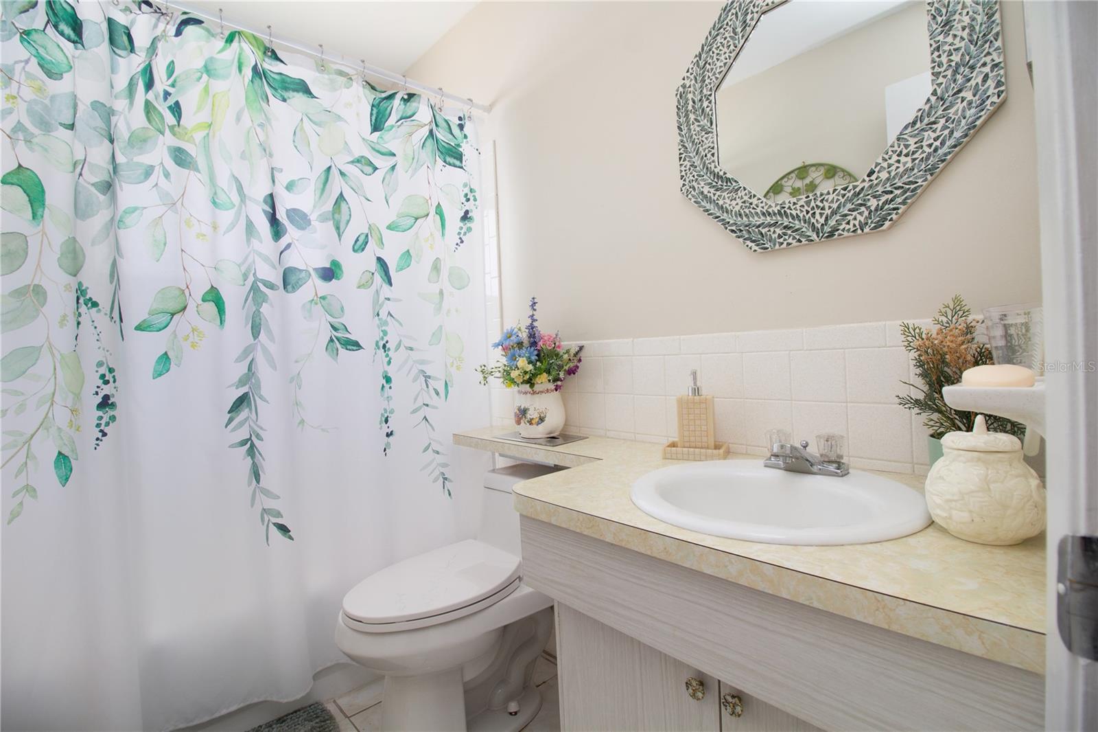 MAINLANDS - Residential