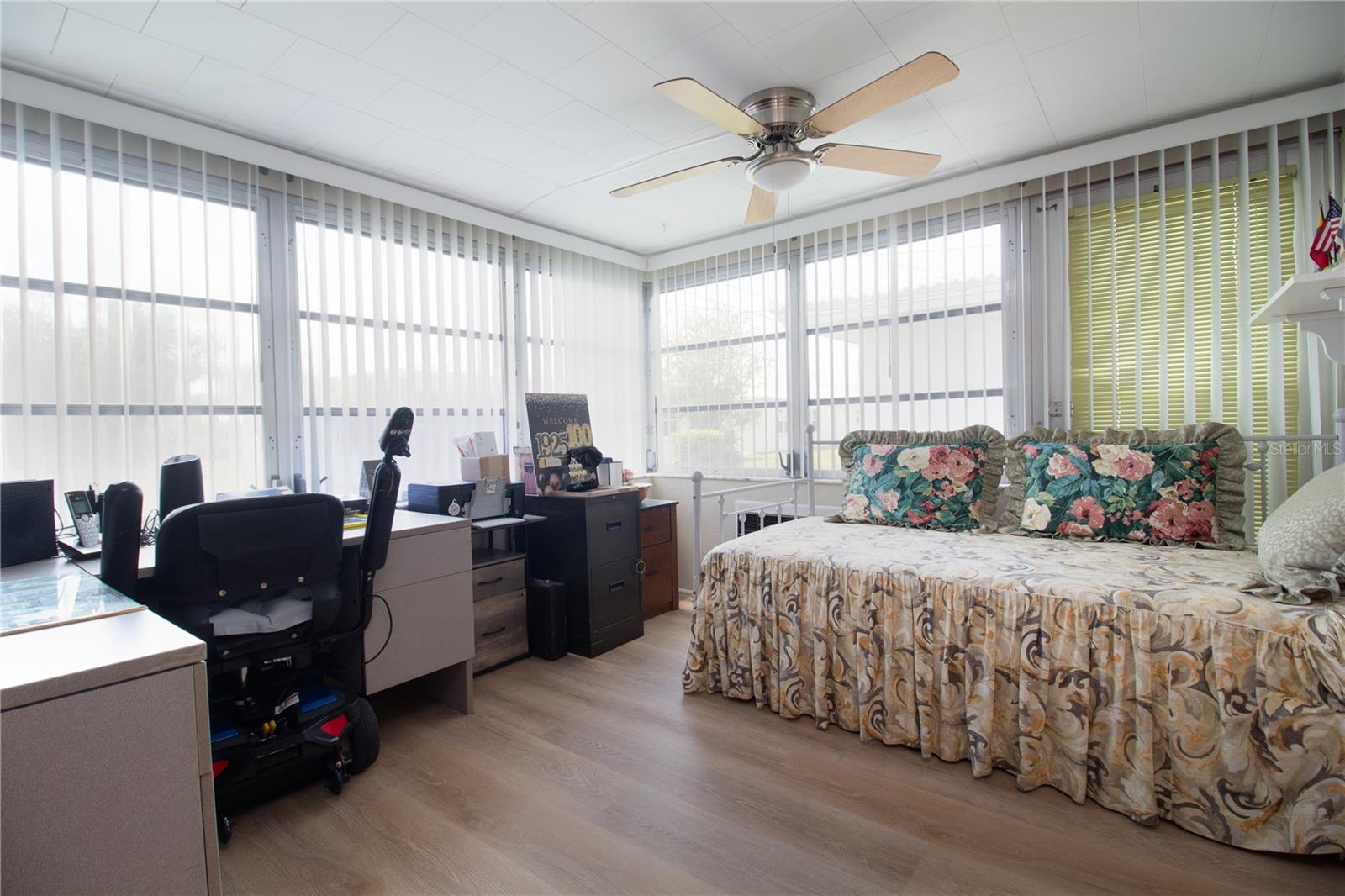 MAINLANDS - Residential