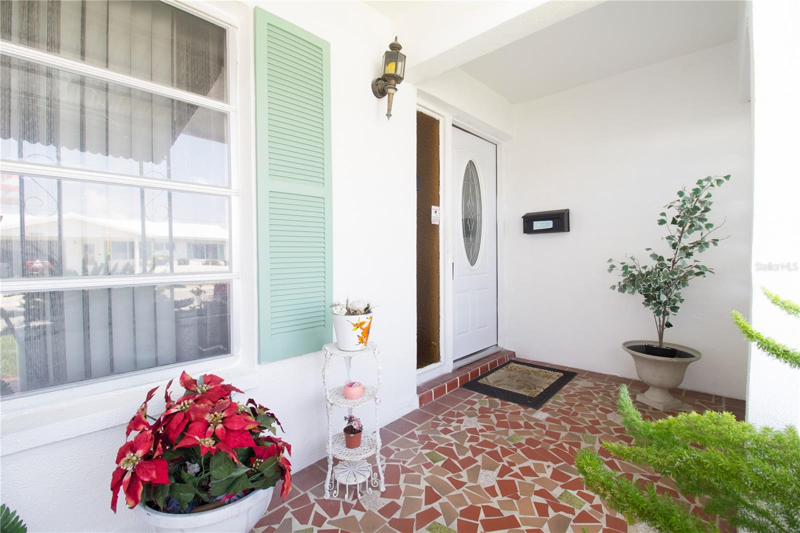 MAINLANDS - Residential