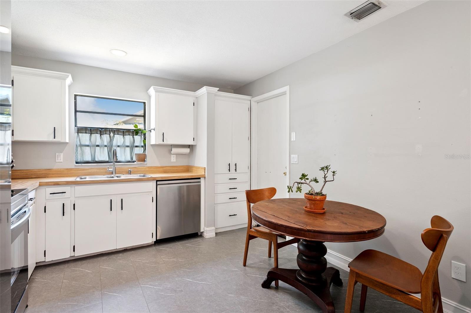 FOXWOOD PH 3 1ST ADD - Residential