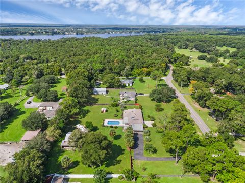 A home in DELAND