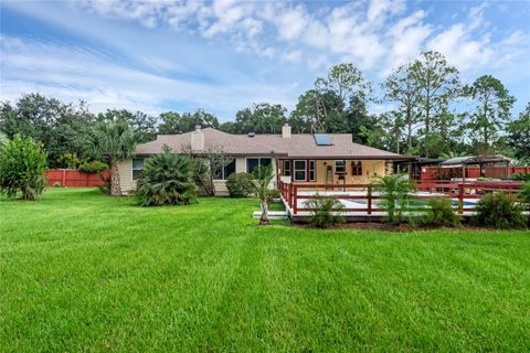 A home in DELAND