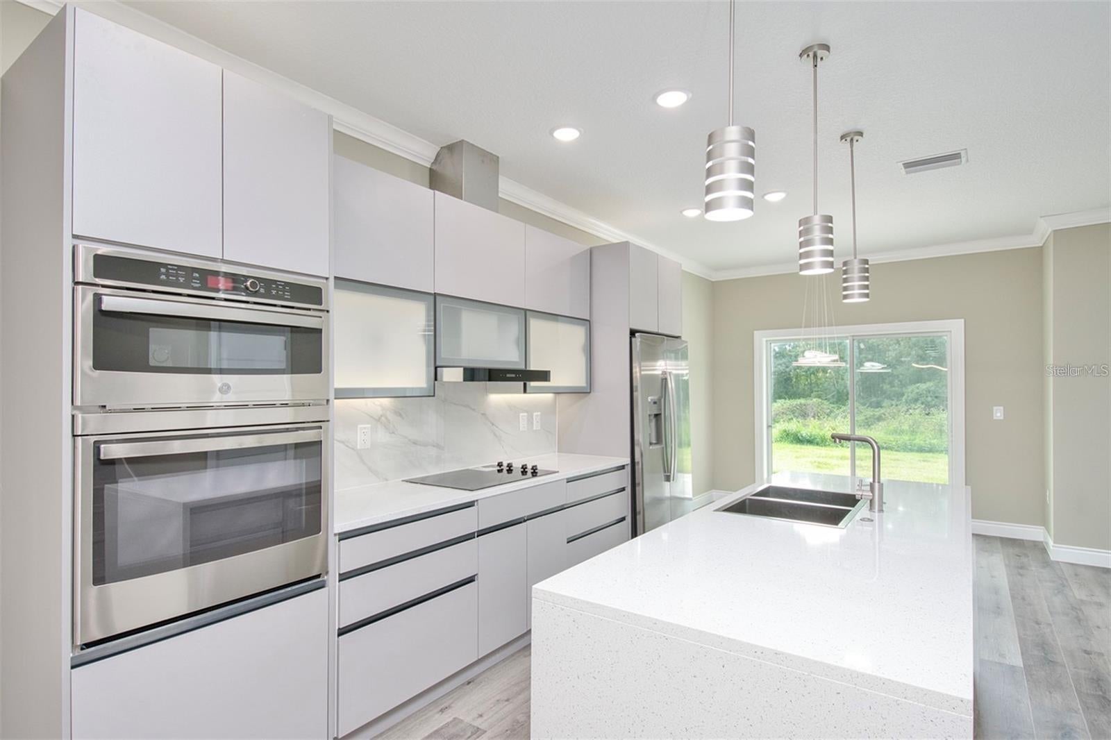 1815 BRENTWOOD COURT