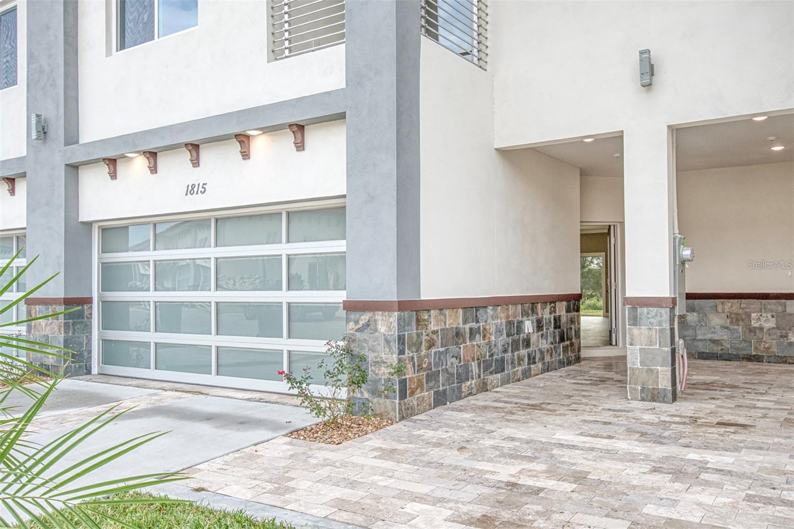 1815 BRENTWOOD COURT