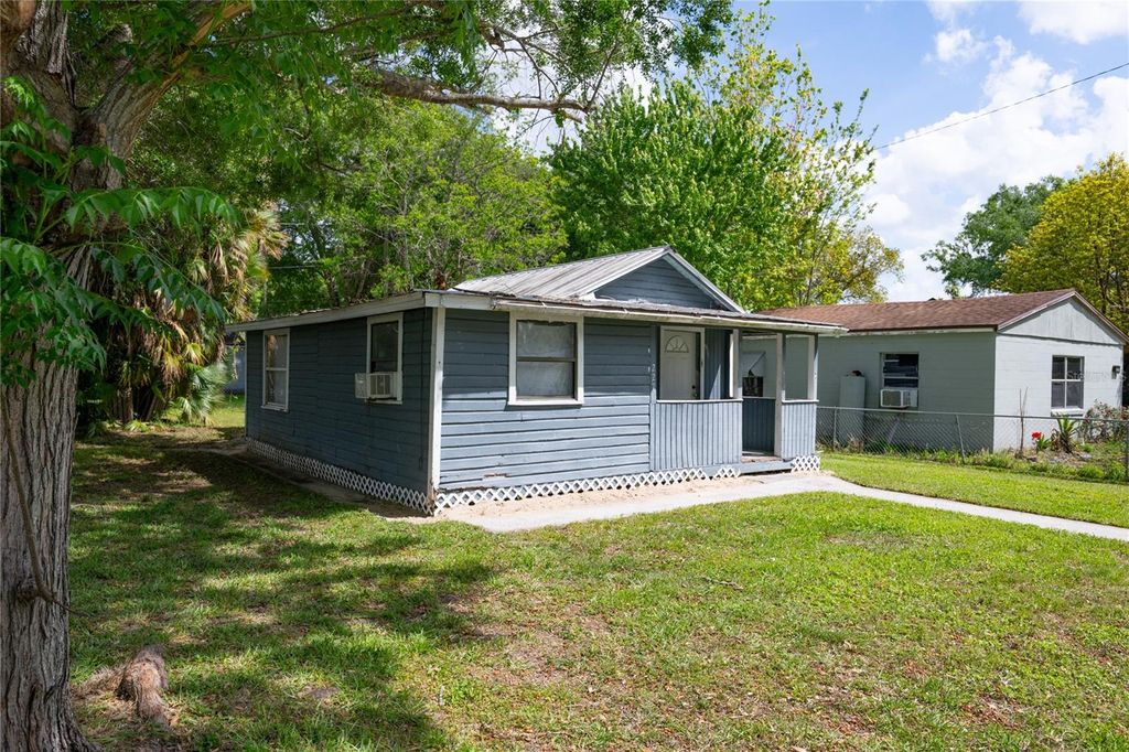 Photo of 227 W Cypress Street, Winter Garden, FL 34787 (MLS # O6397063)