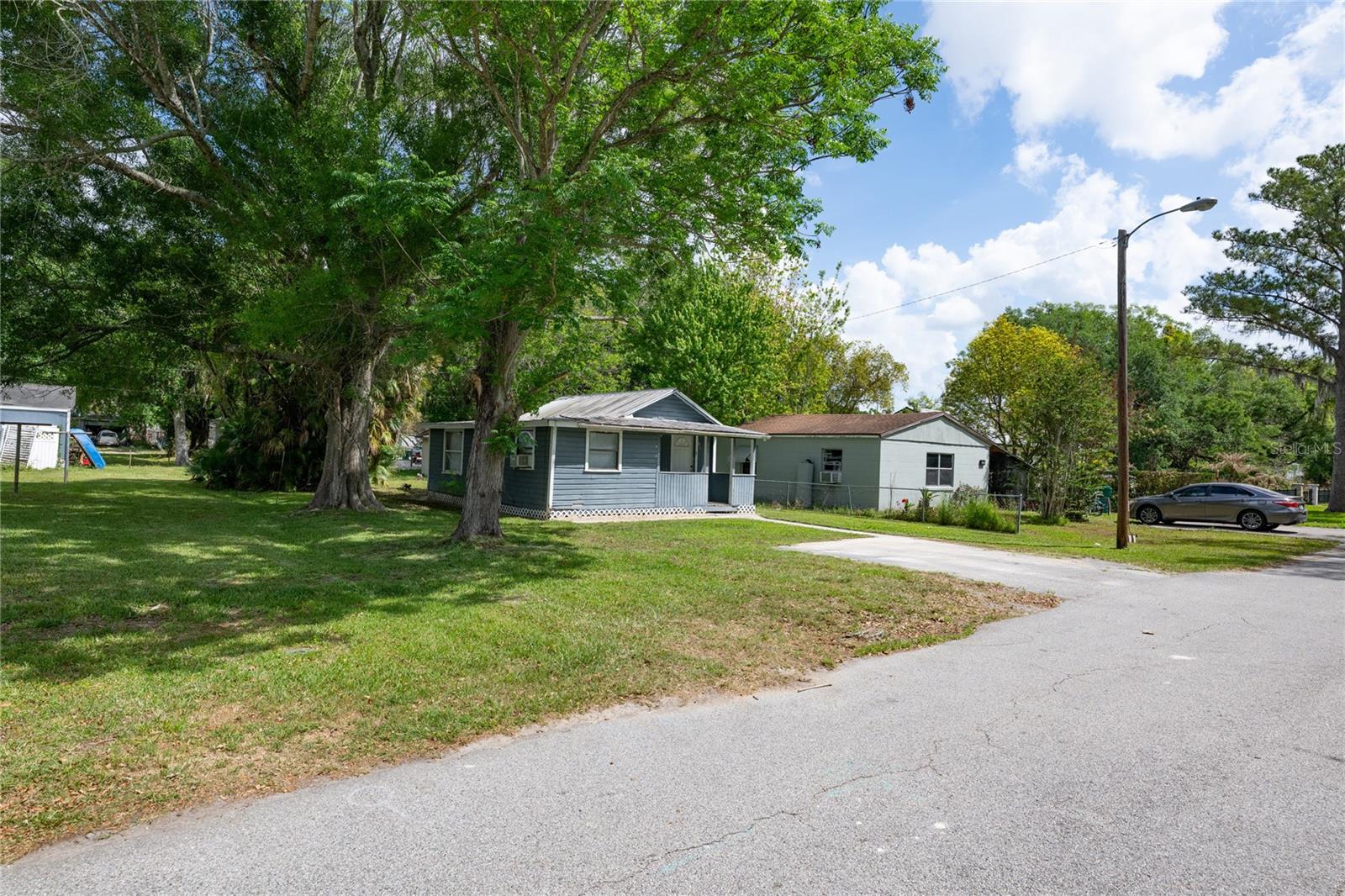 227 W CYPRESS STREET