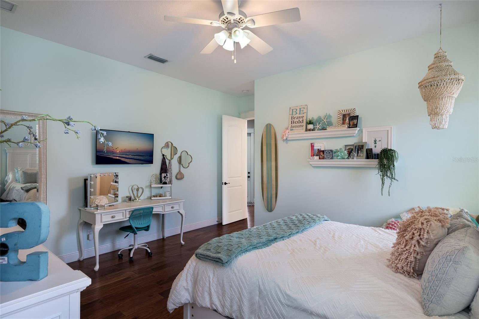 LOOP OF NORTHWEST BRADENTON - Residential