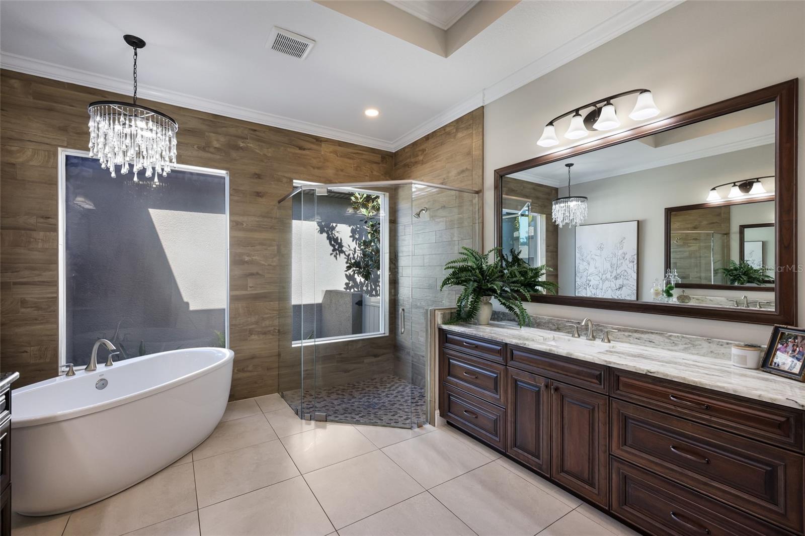 LOOP OF NORTHWEST BRADENTON - Residential