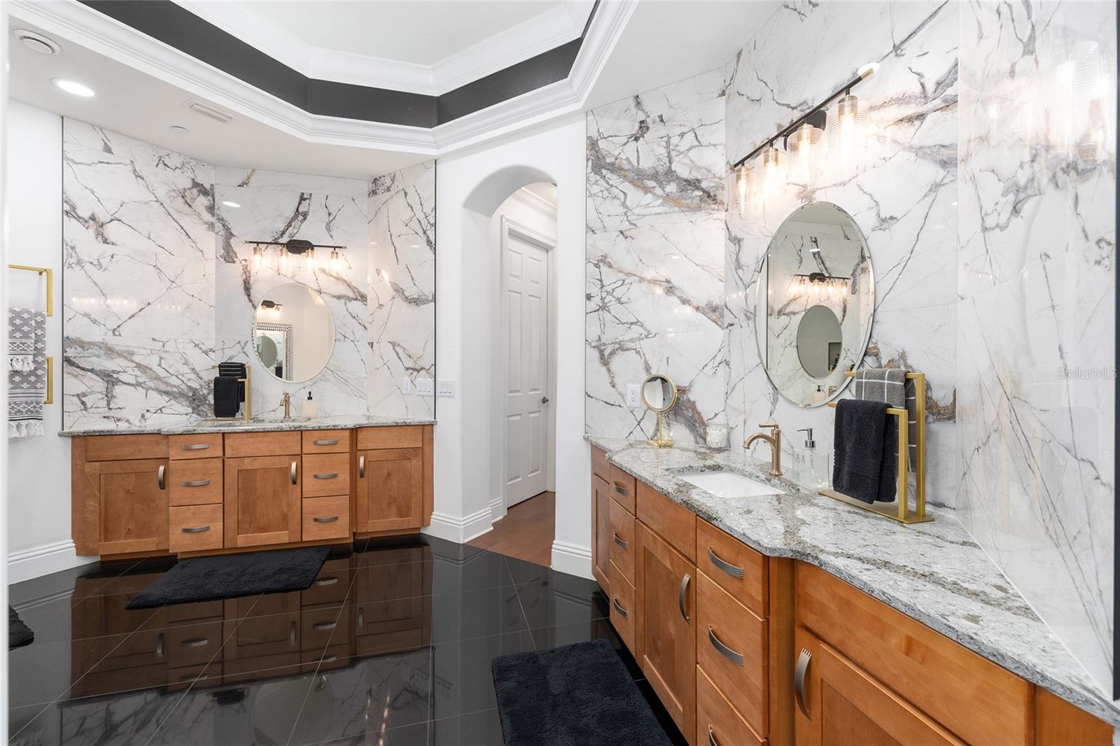 POINTE VISTA CONDO - Residential