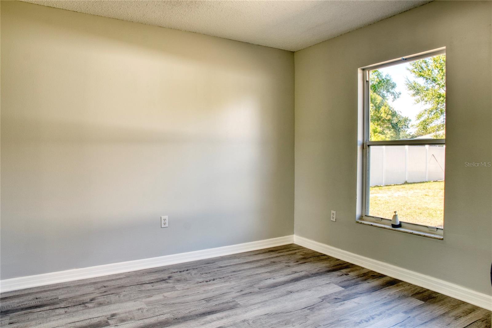 KINGS CREST PH 01 - Residential Lease