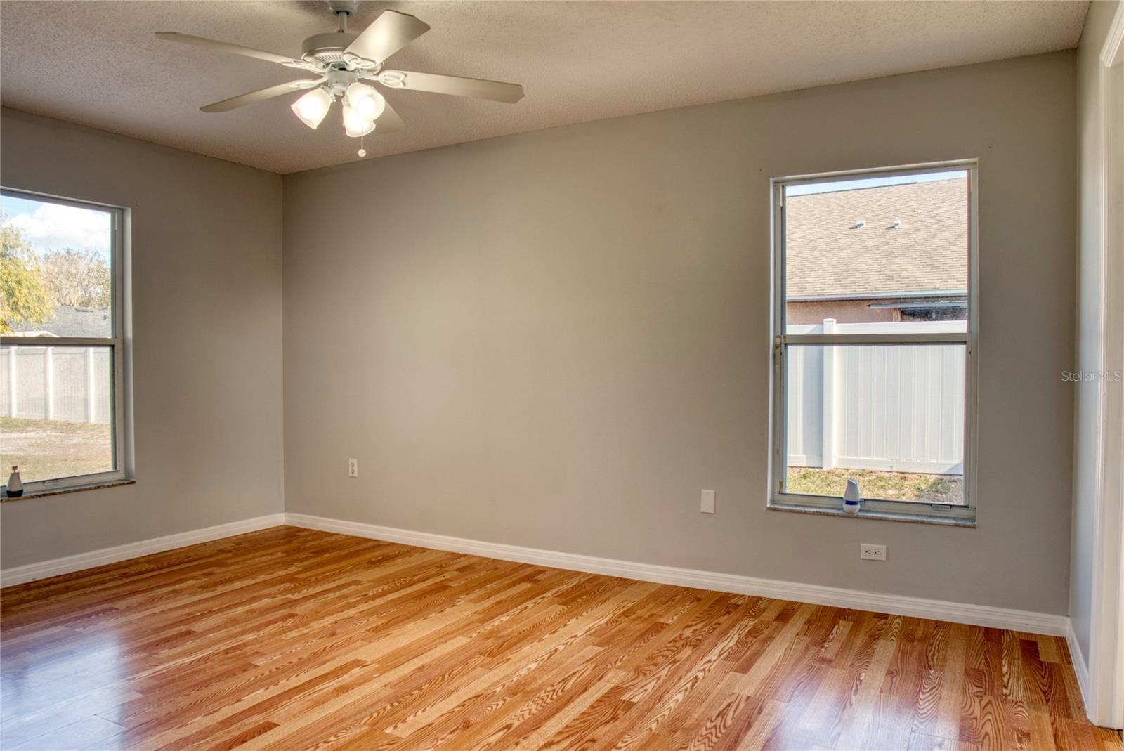 KINGS CREST PH 01 - Residential Lease