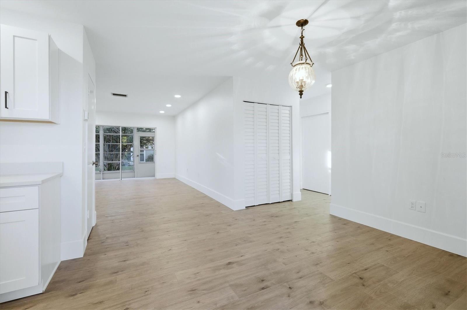 CORTEZ VILLAS CONDO 4 PH B - Residential