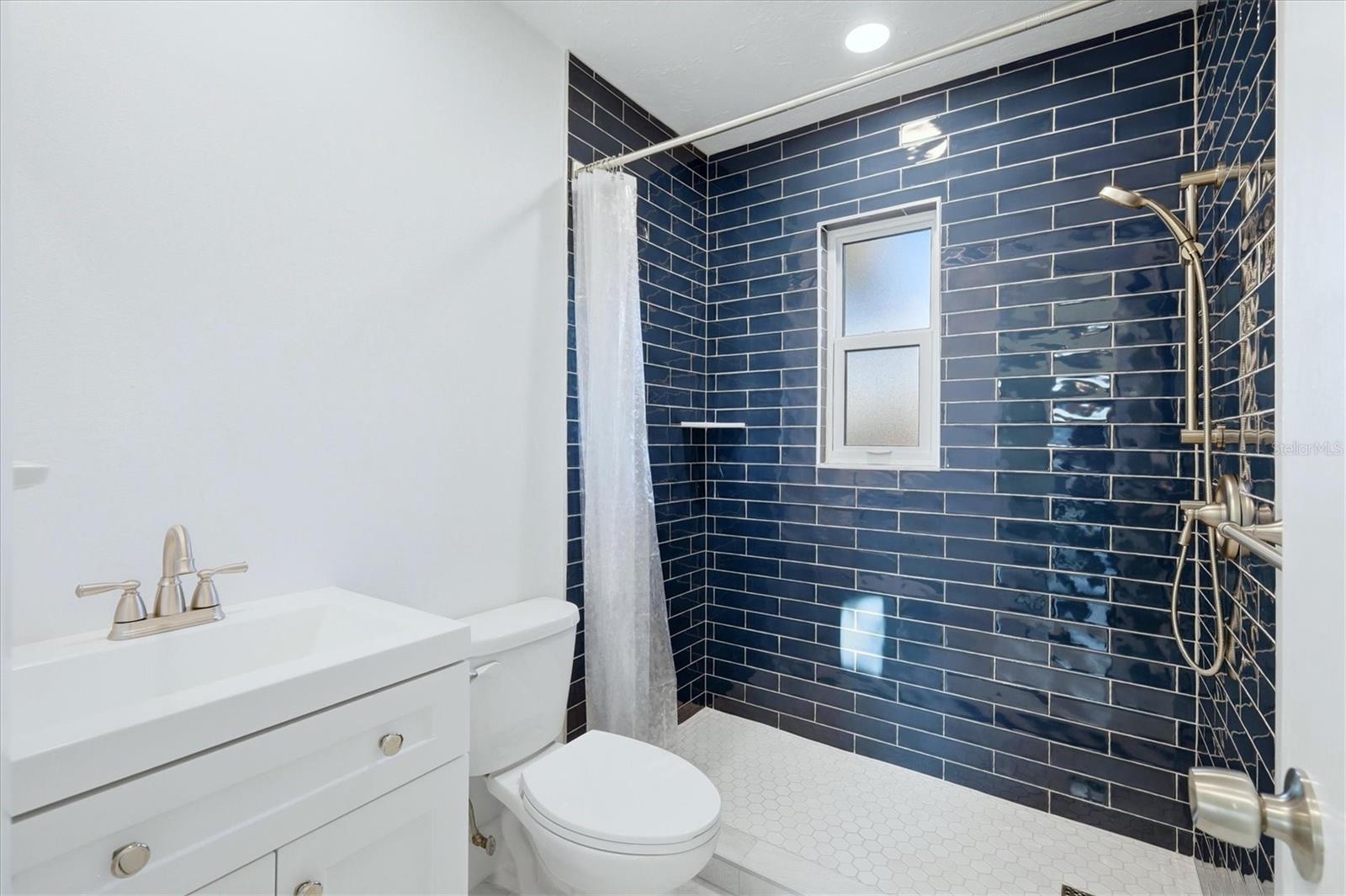 CORTEZ VILLAS CONDO 4 PH B - Residential