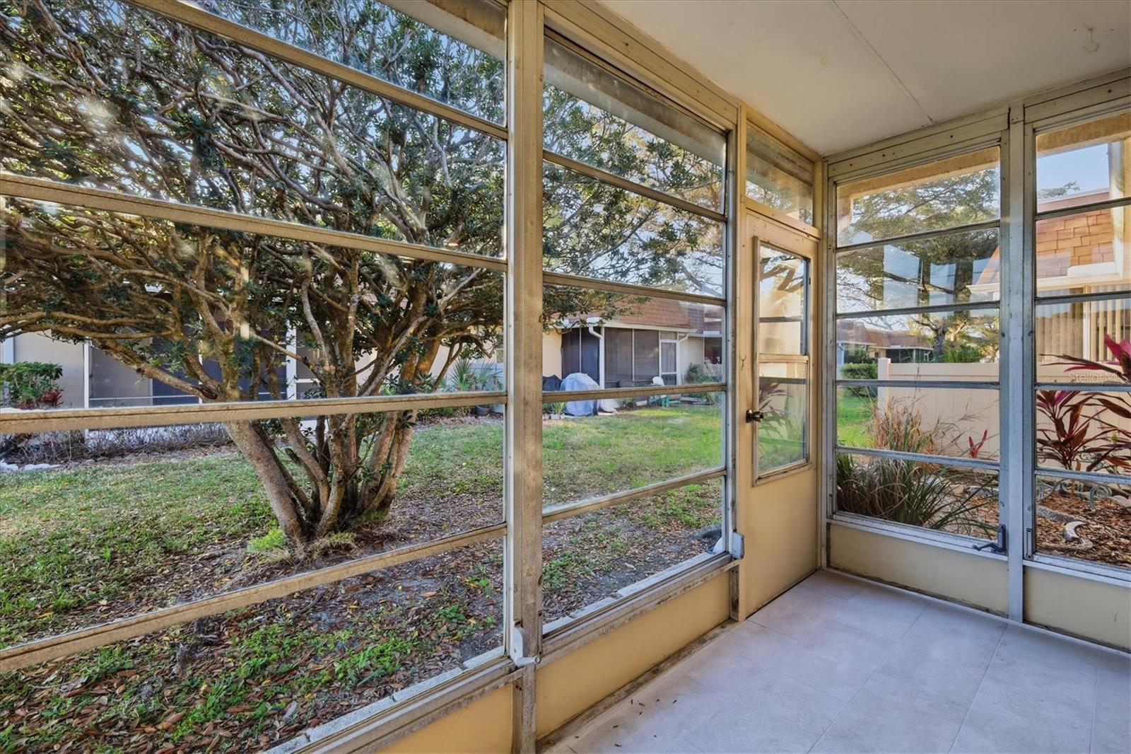 CORTEZ VILLAS CONDO 4 PH B - Residential