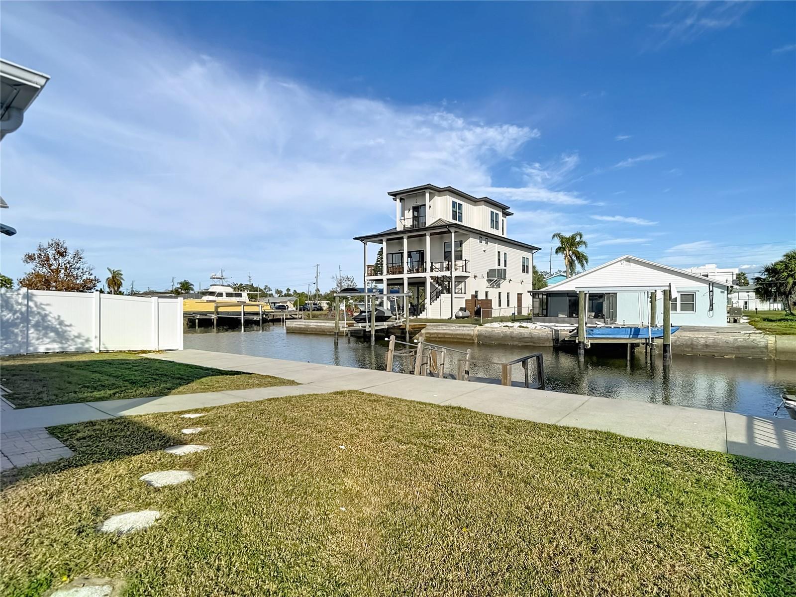 HUDSON BEACH ESTATES - Residential