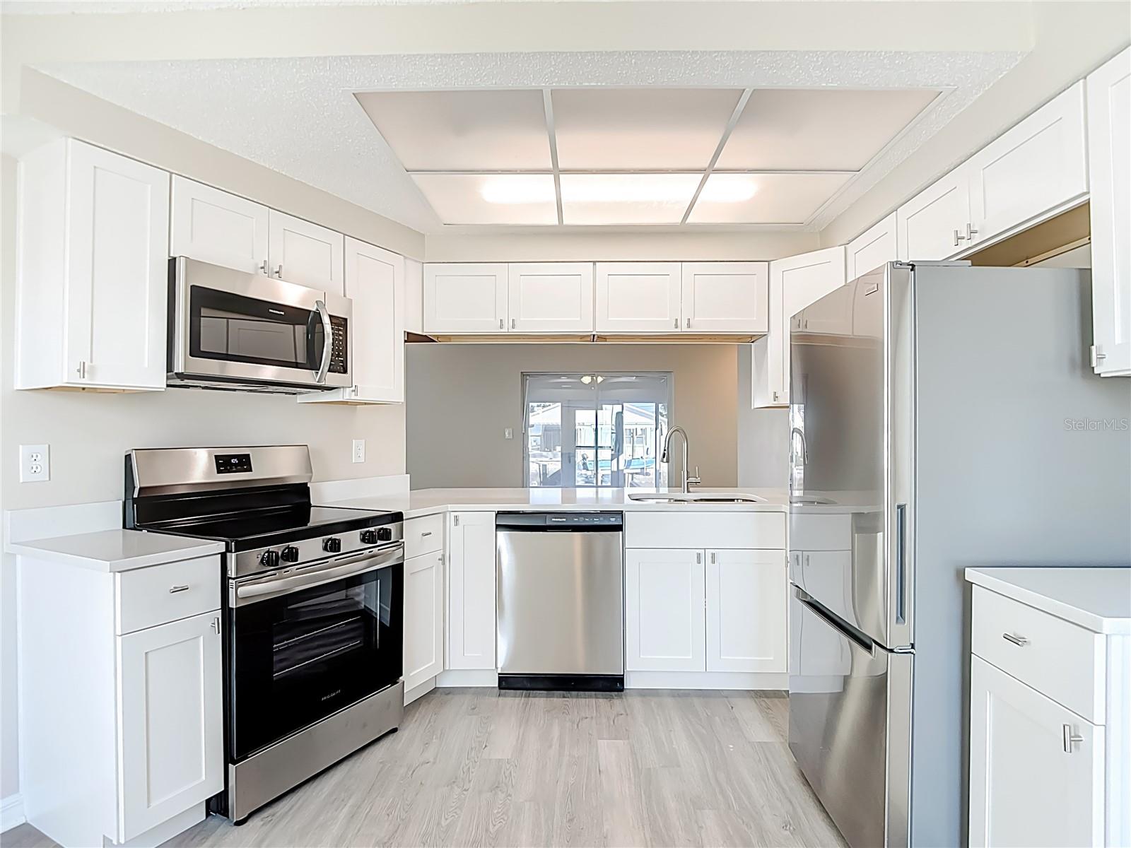 HUDSON BEACH ESTATES - Residential