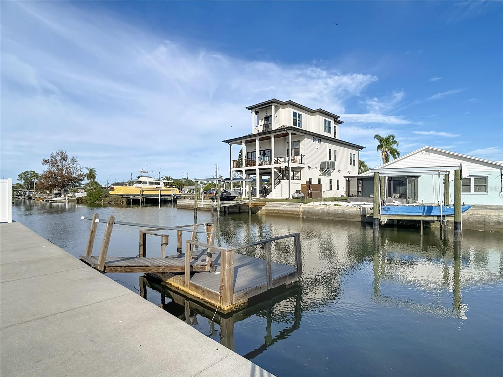 HUDSON BEACH ESTATES - Residential