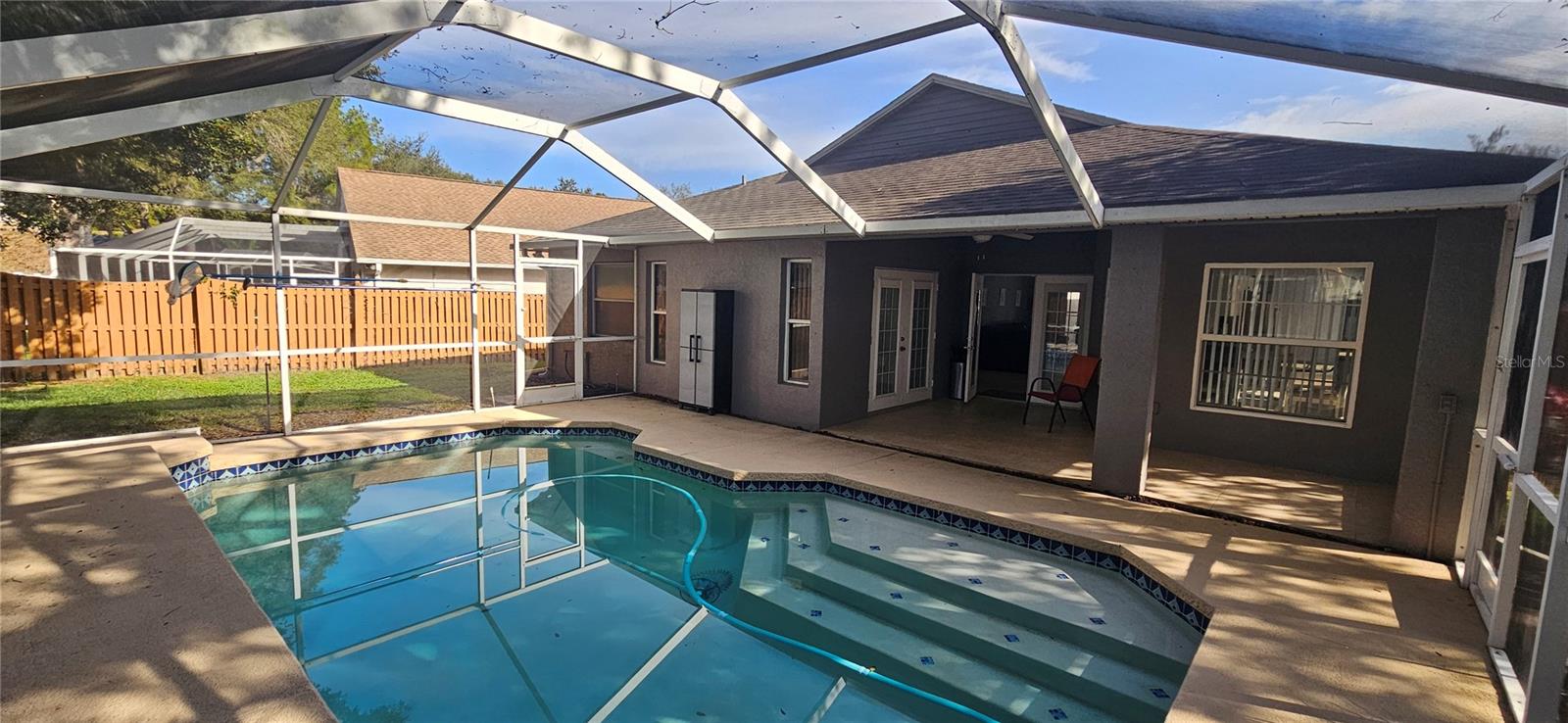 A REP OF A POR OF BLK - Residential