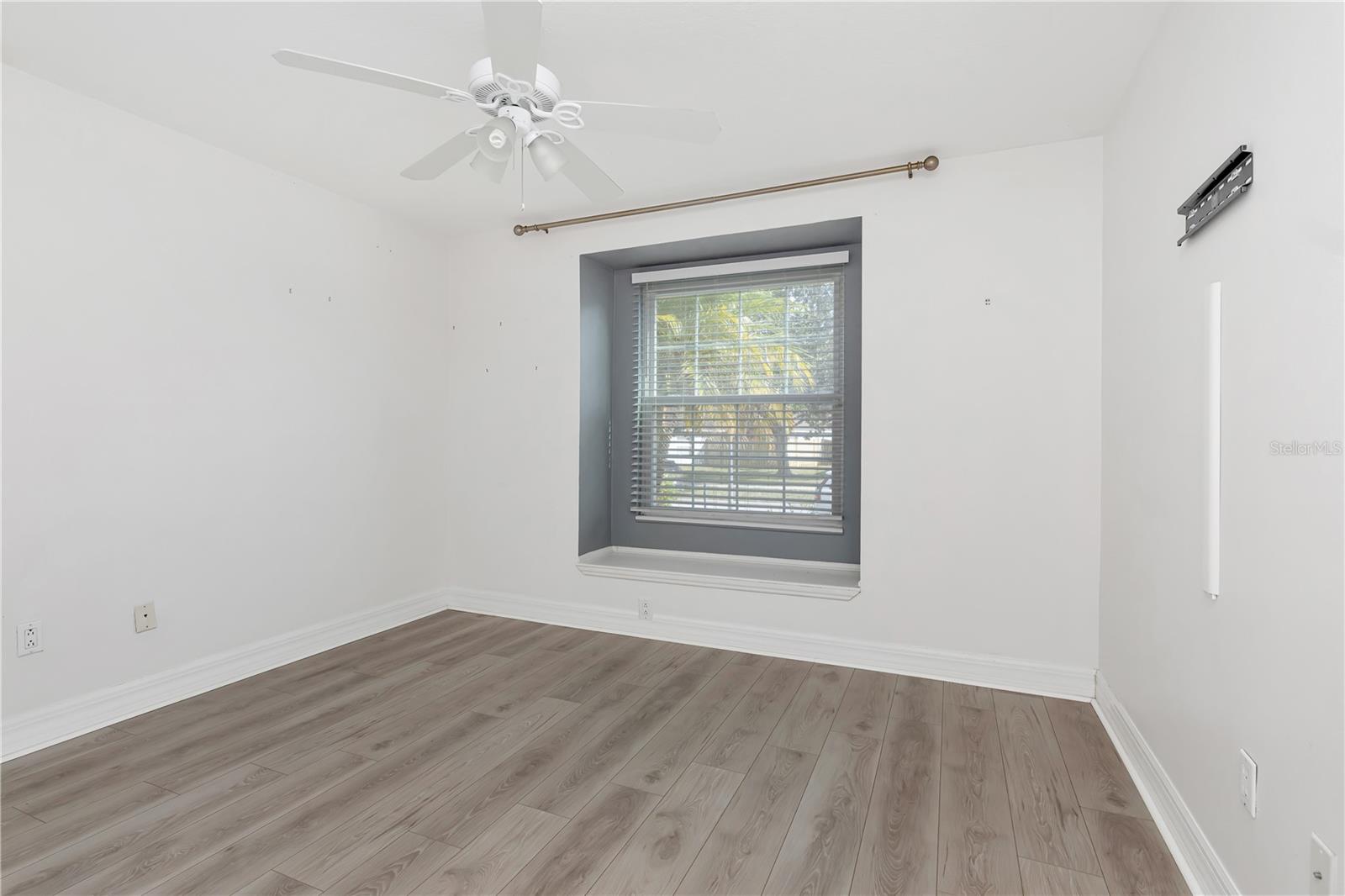 A REP OF A POR OF BLK - Residential