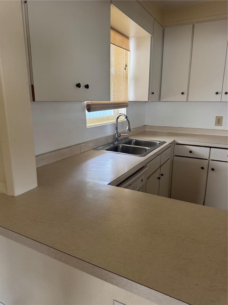 LONG MEADOW - Residential Lease