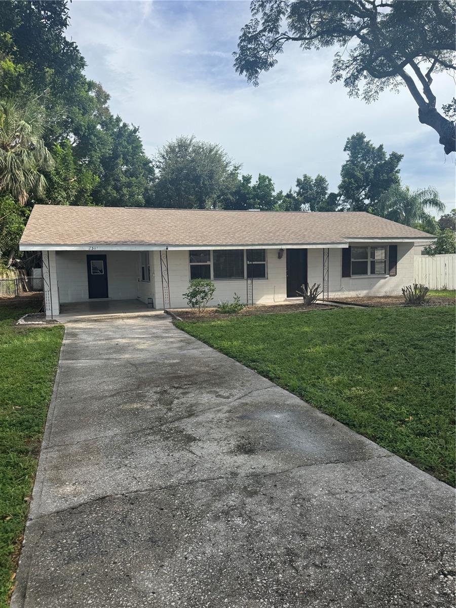 Prime Location! 3BR/2BA House Near Hospital and Top-Rated Schools.
This charming and well-maintained 3-bedroom, 2-bathroom home is perfect for medical professionals, school faculty, or families. With a location offering unbeatable convenience, you will enjoy a short commute to the nearby hospital and local schools. The interior features a spacious and bright layout with tile throughout. Soft laminant floor in the Kitchen. New roof in 2024 and no flodding in the 2024 Hurricane season.