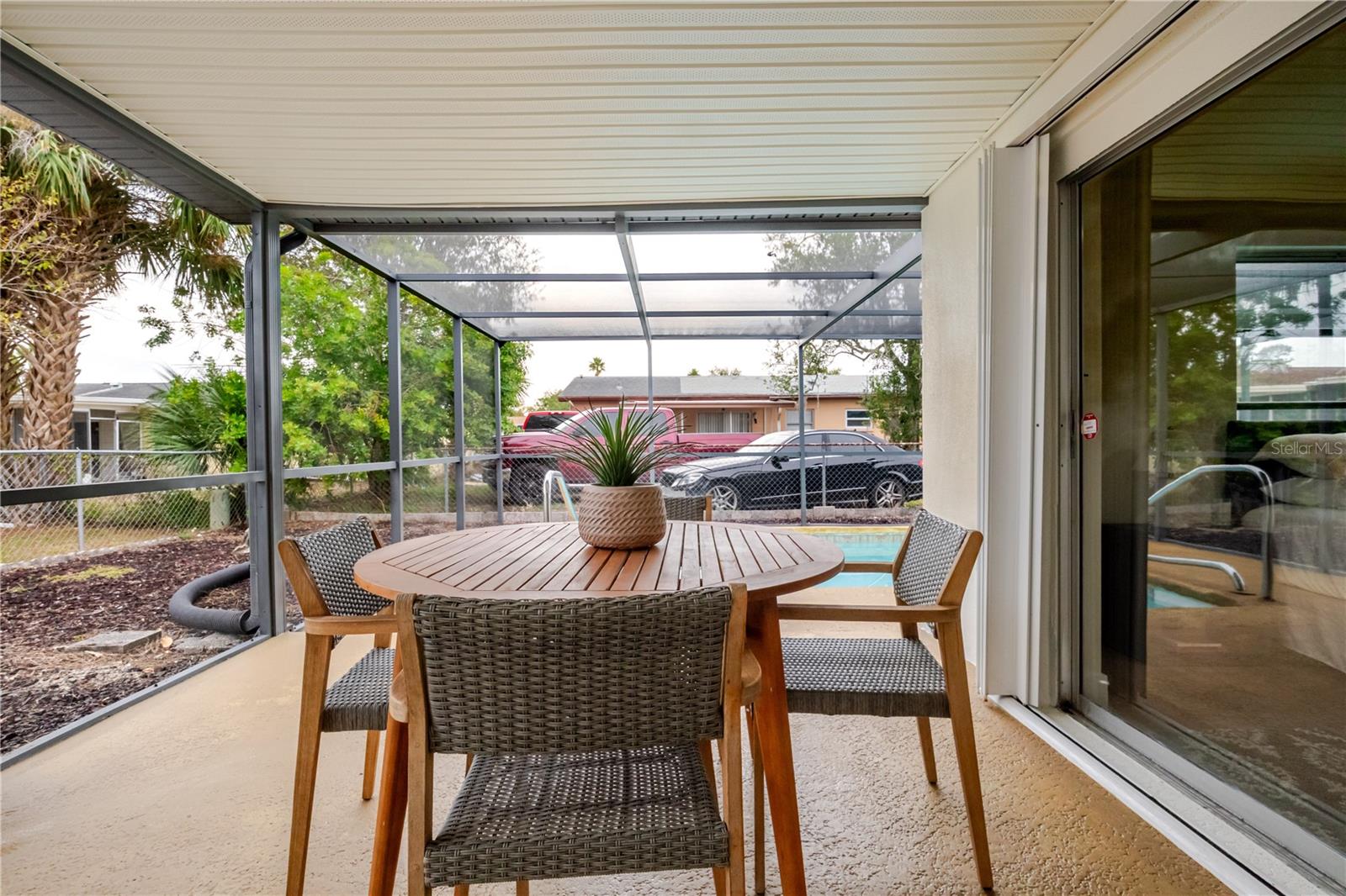 THE LAKES - Residential