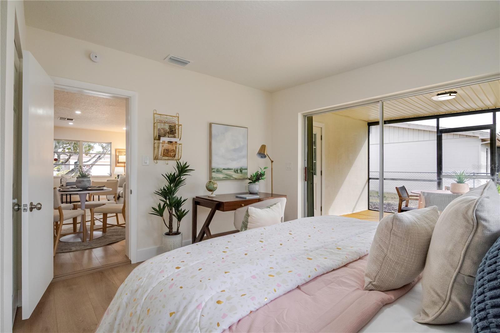 THE LAKES - Residential