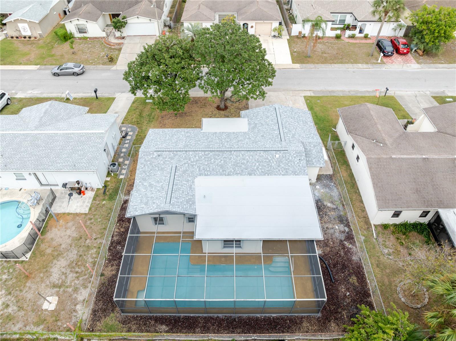 THE LAKES - Residential