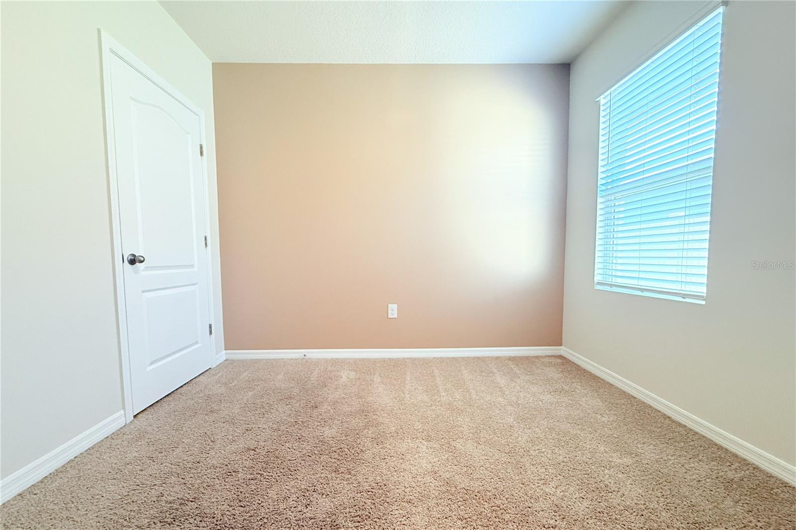 LUCERNE PARK RESERVE - Residential Lease