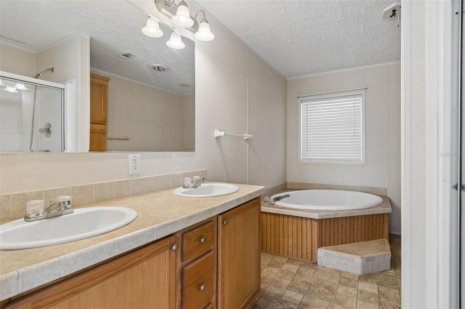 ANGUS VALLEY - Residential