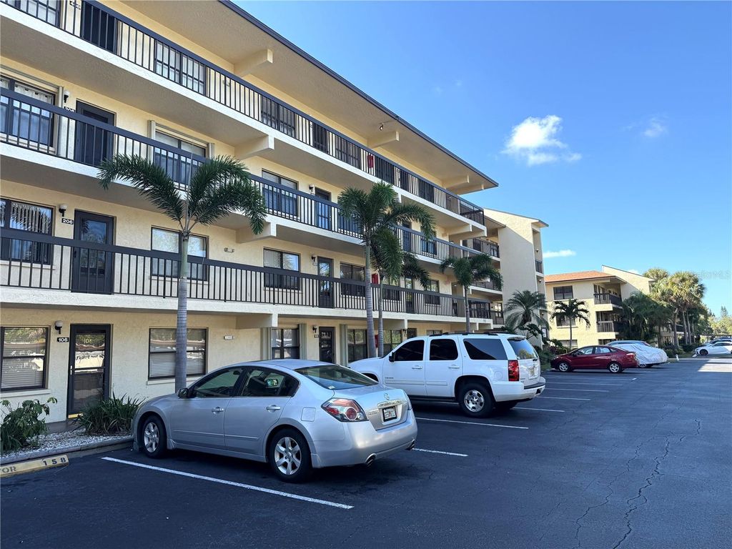 Photo of 315 30th Avenue W #B305, Bradenton, FL 34205 (MLS # A4672407)