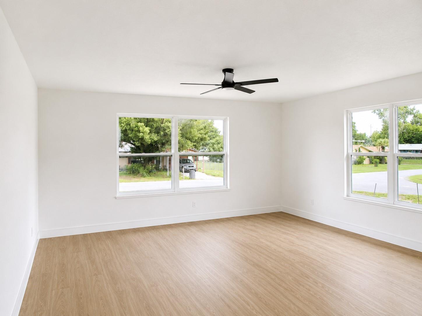49 LAKE COURT LOOP