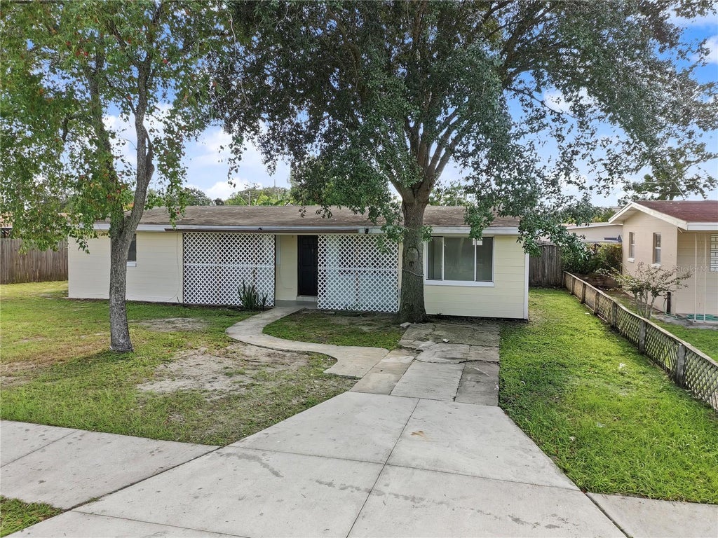 Photo of 6506 Bywood Road, Orlando, FL 32810 (MLS # S5160130)